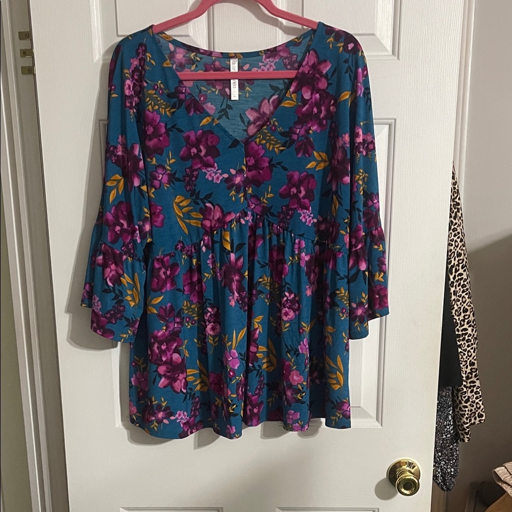 Women's Teal Floral V-Neck Peplum Tunic with Purple Blooms